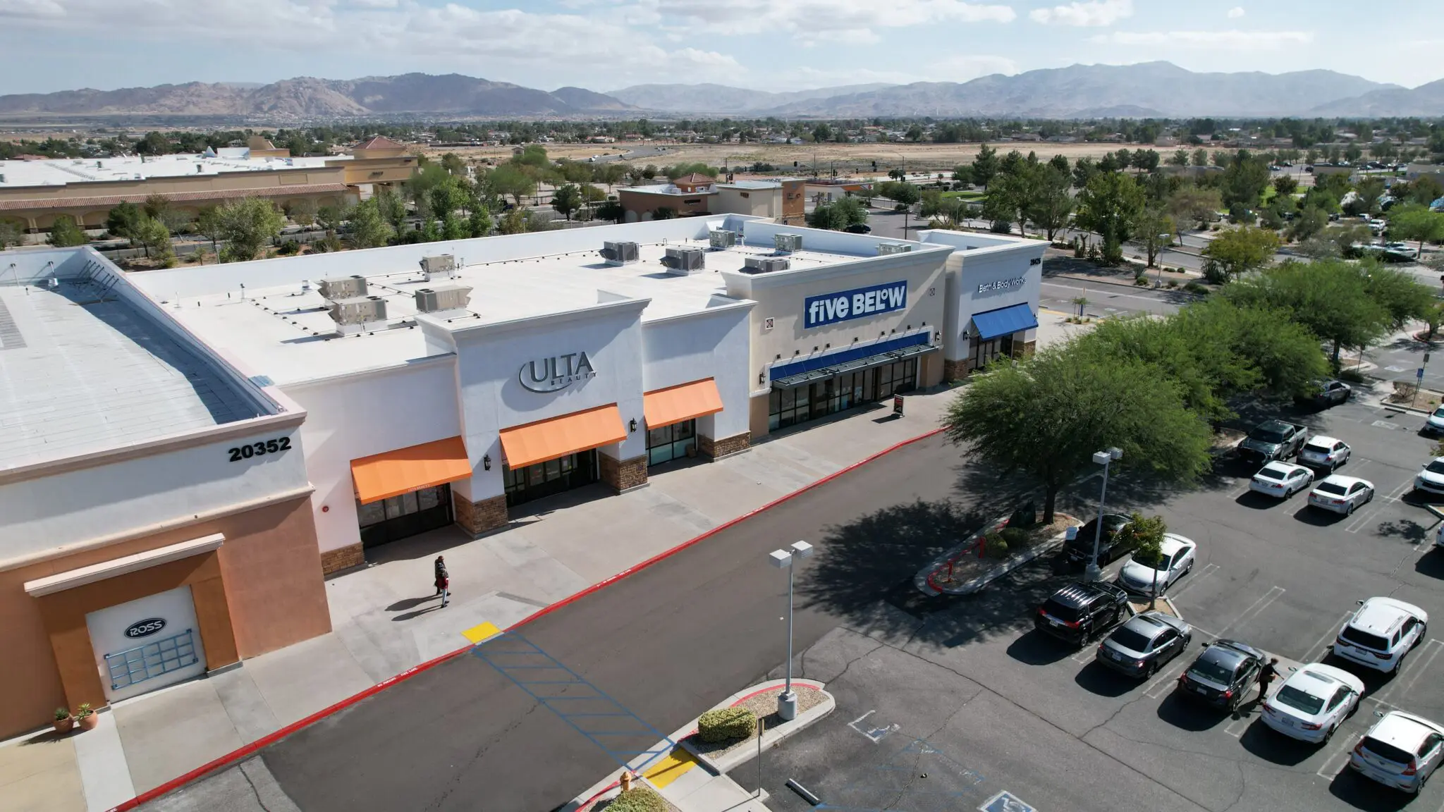 https://lewisretailcenters.com/wp-content/uploads/2024/05/DJI_0296-1024x576.jpg