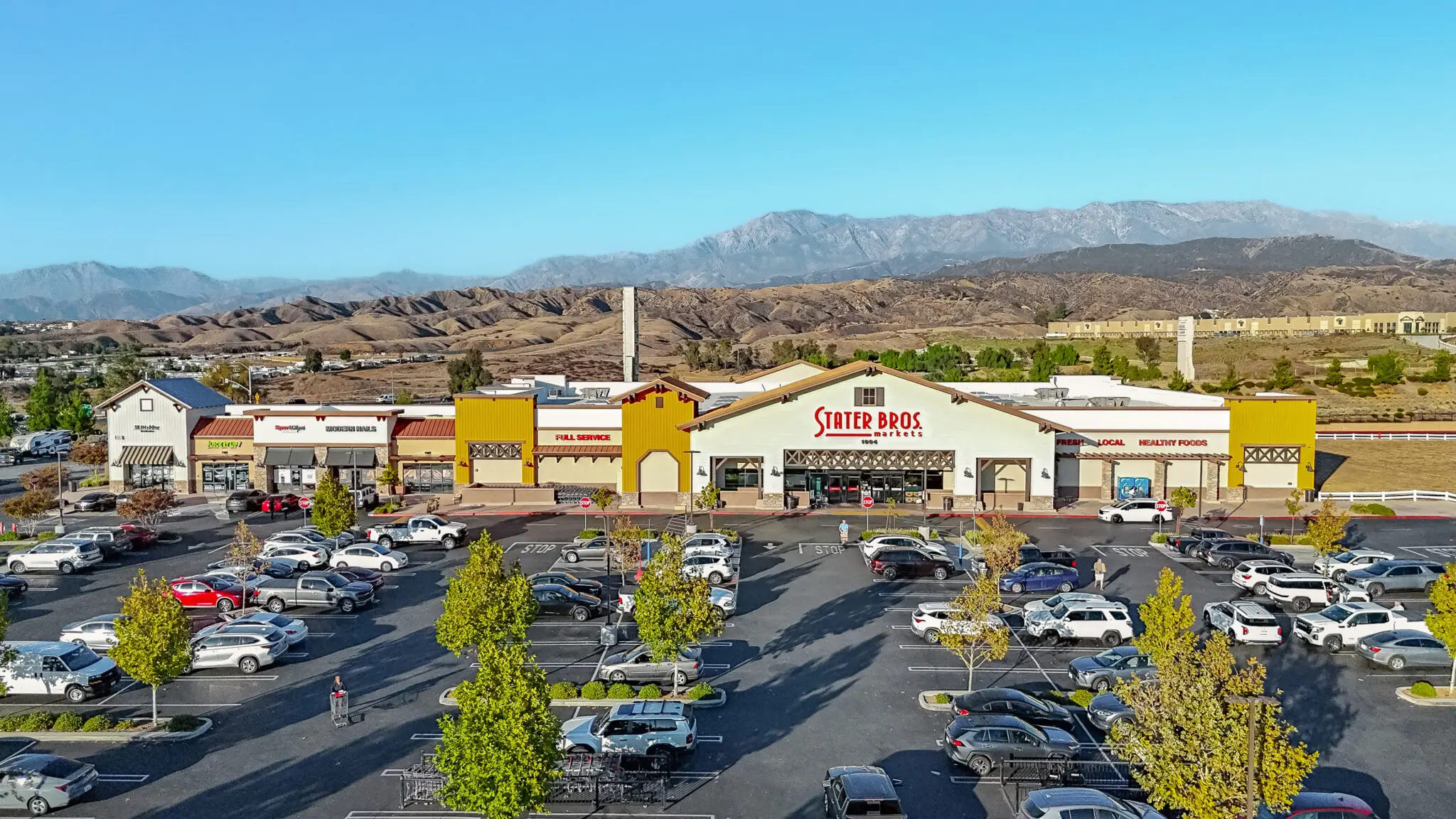 https://lewisretailcenters.com/wp-content/uploads/2024/05/DJI_20251106154117_0048_D-edit-1024x576.jpg