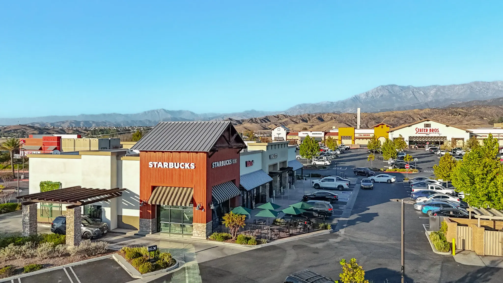 https://lewisretailcenters.com/wp-content/uploads/2024/05/DJI_20251106154326_0053_D-edit-1024x576.jpg