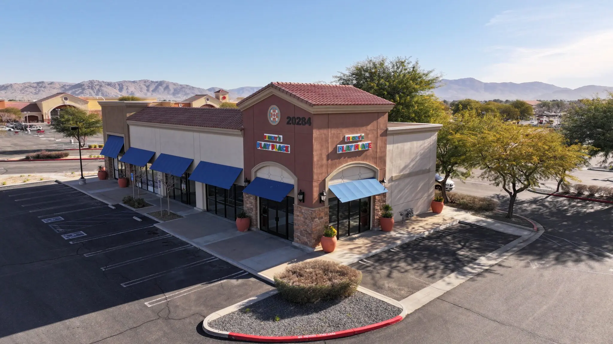https://lewisretailcenters.com/wp-content/uploads/2024/05/DJI_20260205092019_0163_D-1024x576.jpg