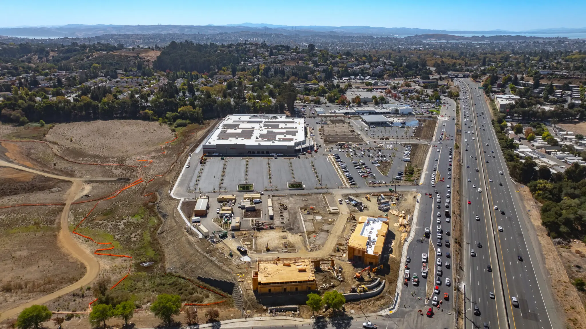 https://lewisretailcenters.com/wp-content/uploads/2024/05/DJI_20261003121839_0021_D-edit-1024x575.jpg