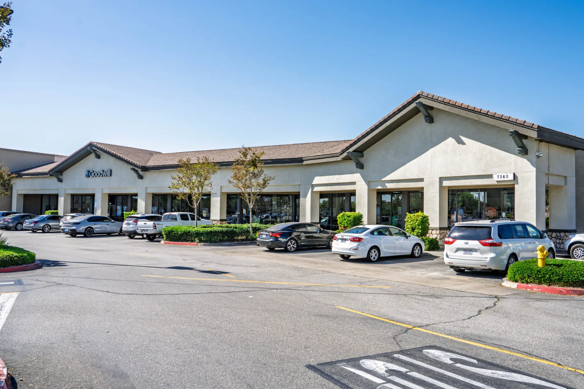 https://lewisretailcenters.com/wp-content/uploads/2024/05/DSC00659-1024x683.jpg