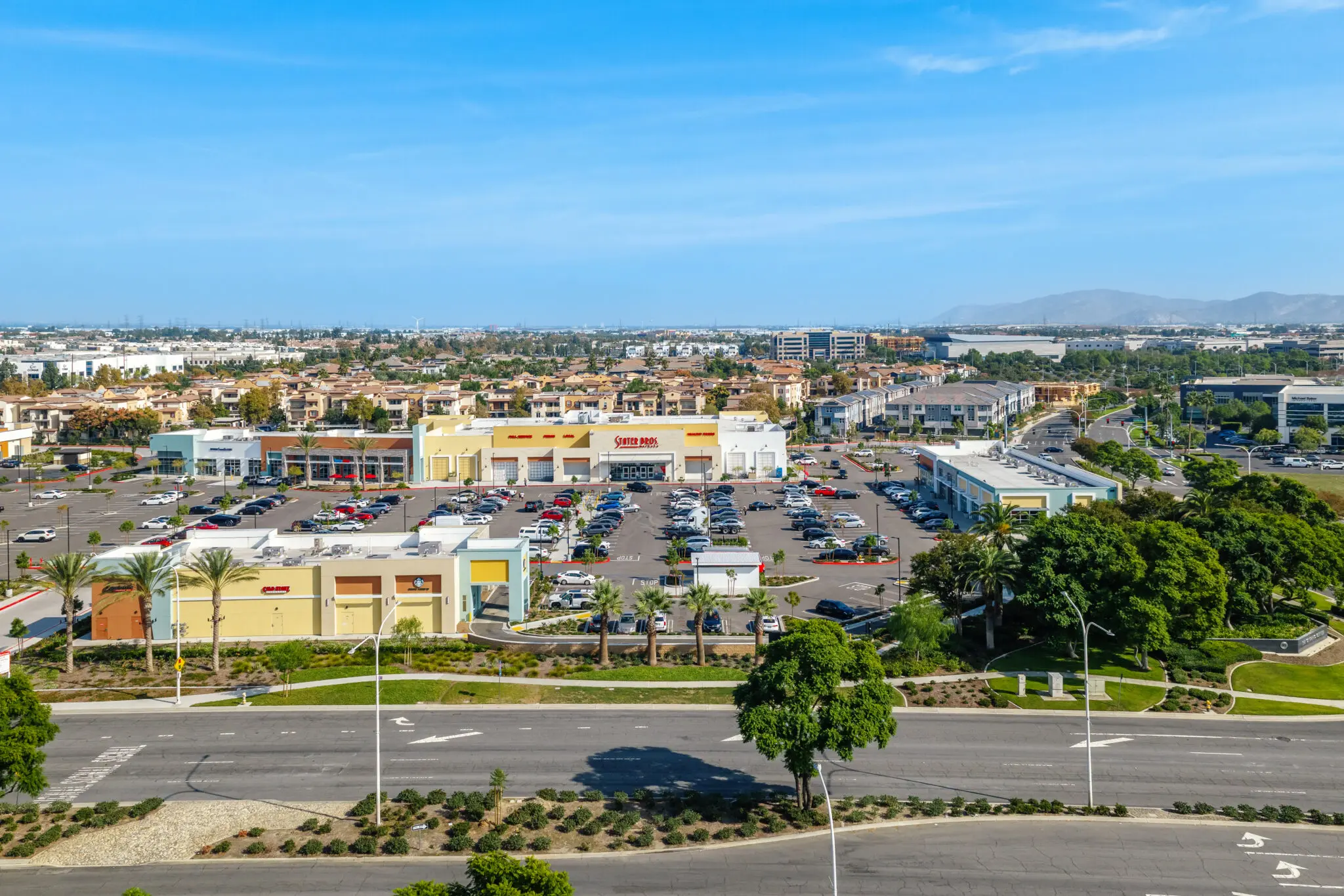 https://lewisretailcenters.com/wp-content/uploads/2024/05/Low-Front-Center-2-edit-1024x683.jpg