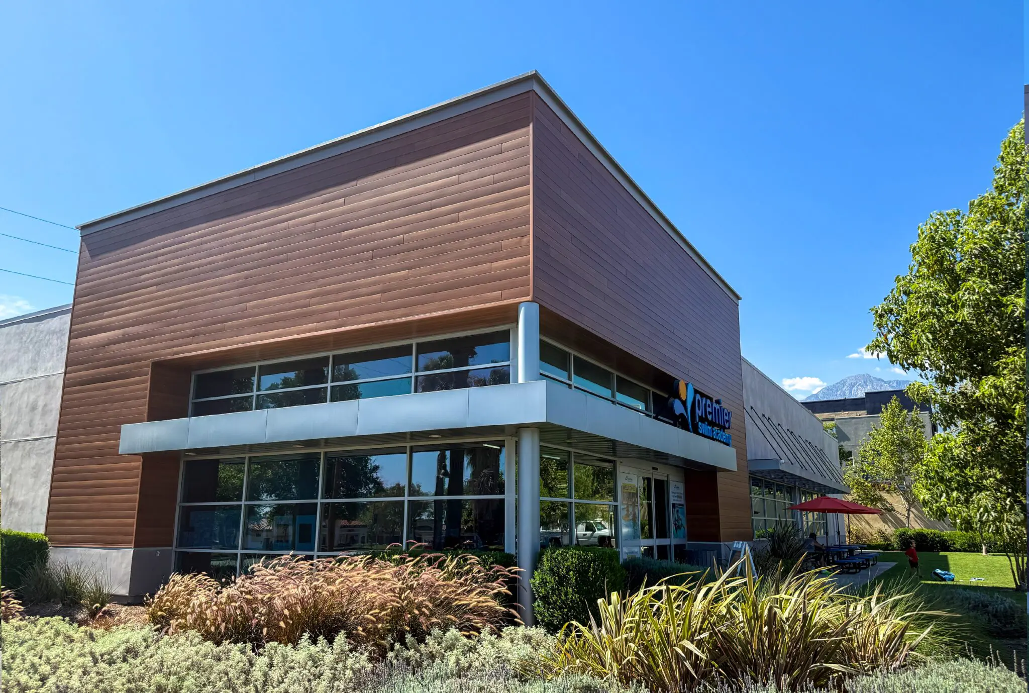 https://lewisretailcenters.com/wp-content/uploads/2024/05/Untitled-2-1024x689.jpg