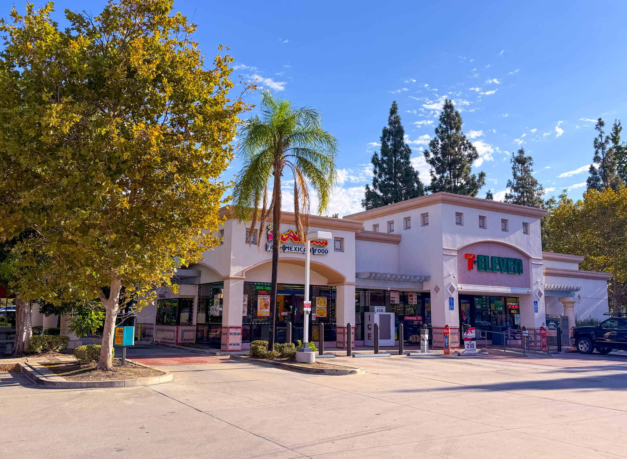 https://lewisretailcenters.com/wp-content/uploads/2024/05/Untitled-5-1-1024x750.png