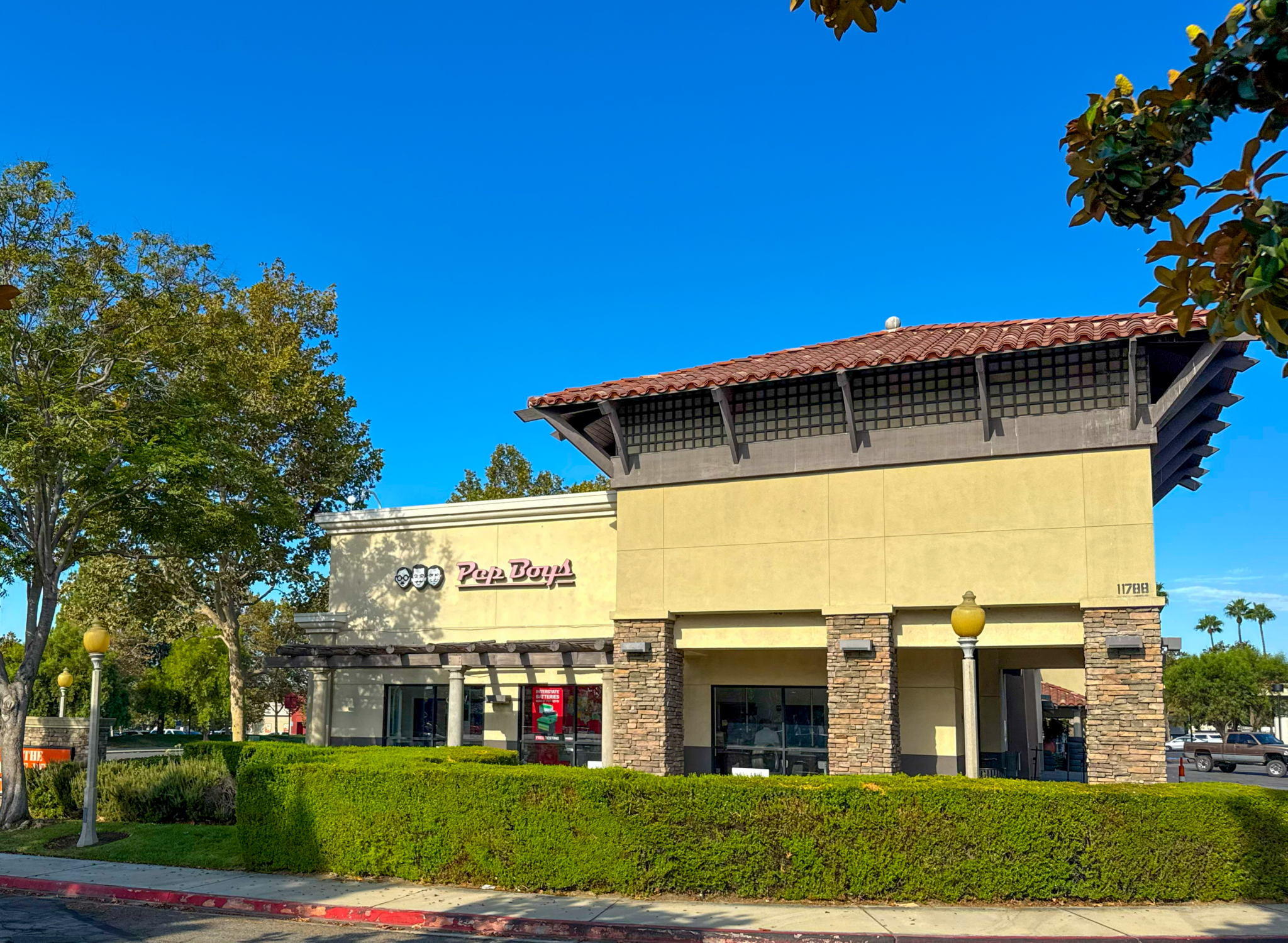 https://lewisretailcenters.com/wp-content/uploads/2024/05/Untitled-5-2-1024x750.png
