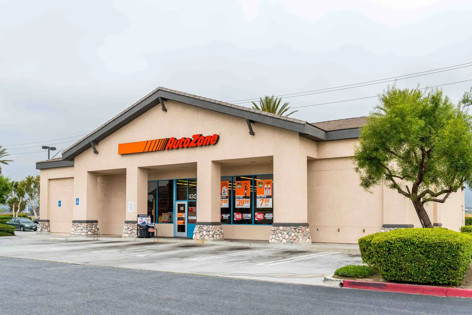 https://lewisretailcenters.com/wp-content/uploads/2024/05/ext-16-1024x684.jpg