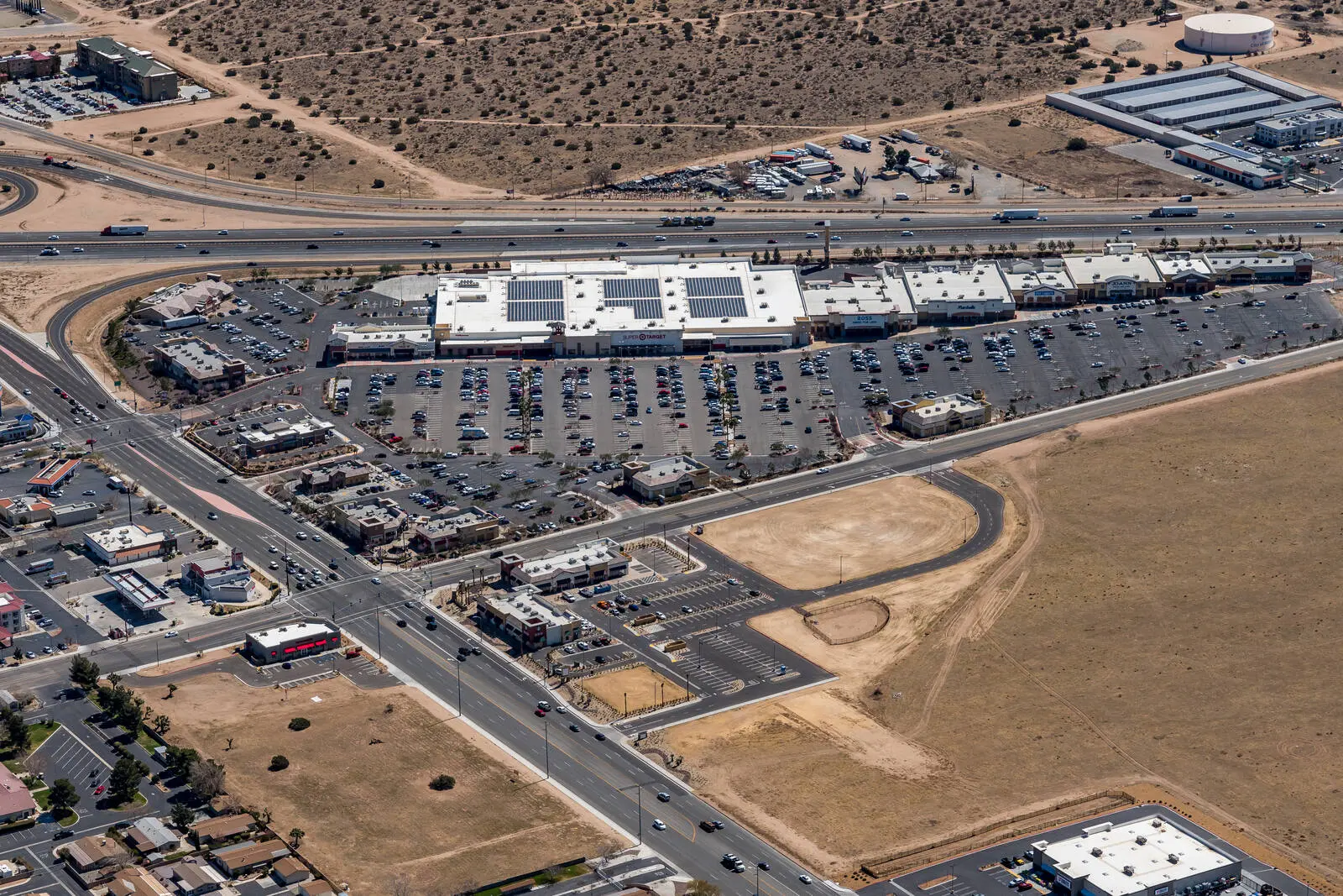 https://lewisretailcenters.com/wp-content/uploads/2024/05/ext-78-1024x683.jpg