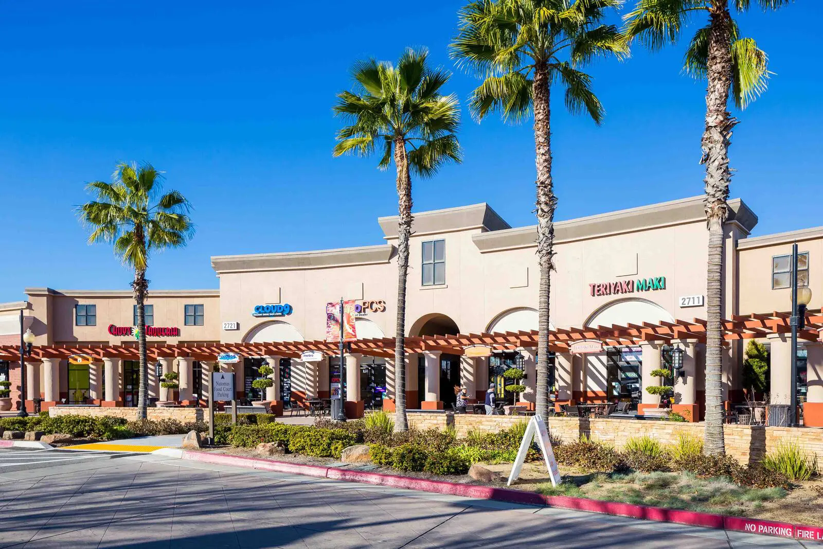 https://lewisretailcenters.com/wp-content/uploads/2024/05/ext-99-1024x683.jpg
