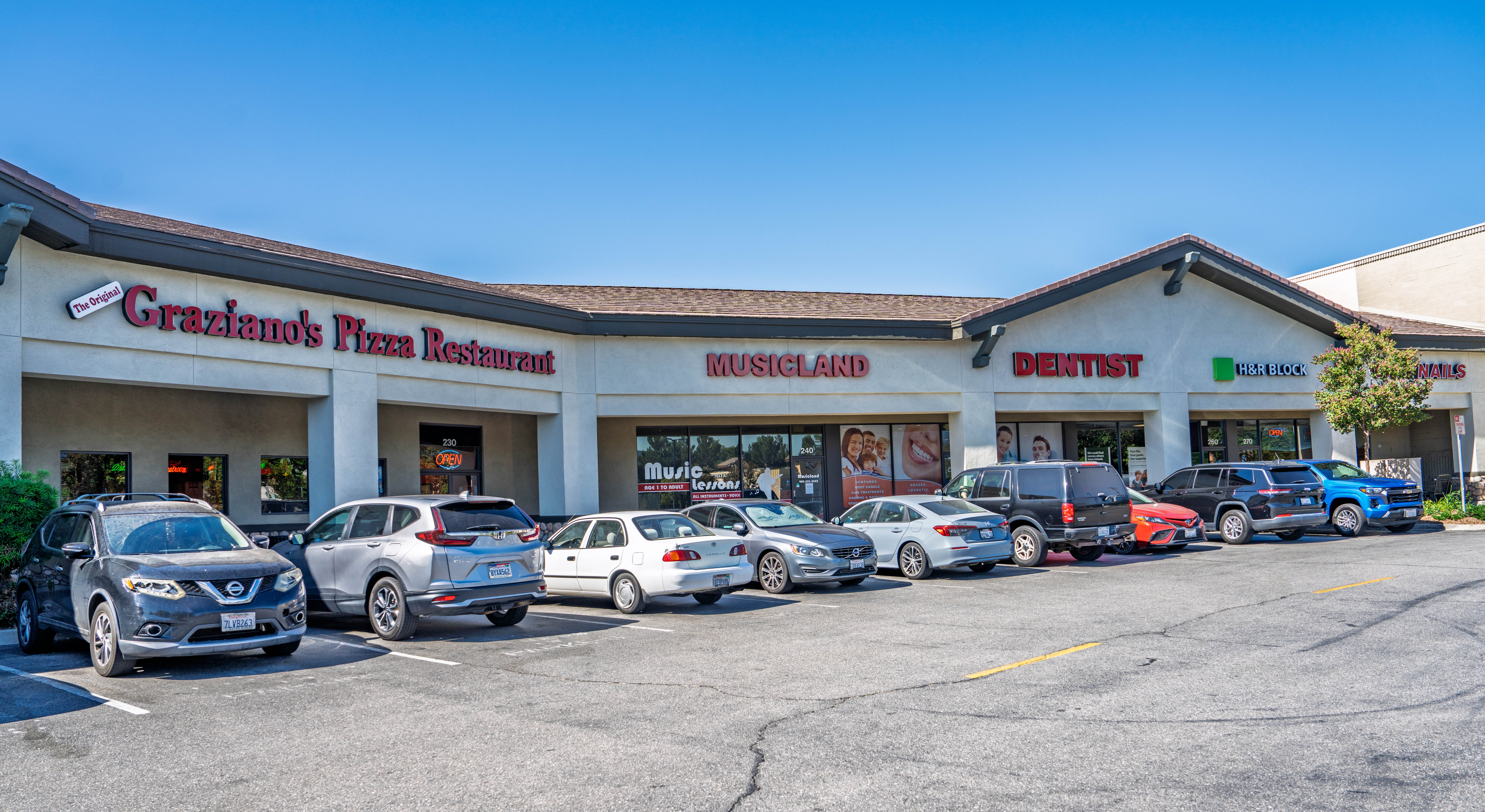 https://lewisretailcenters.com/wp-content/uploads/2024/05/DSC00685-1024x560.jpg